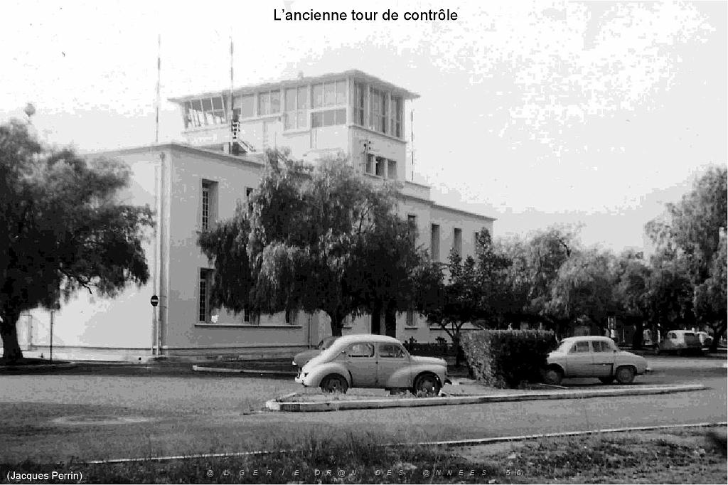 122 - AERODROMES ET BASES 1945-1962-1-ORAN LA SENIA BA 141 (11).jpg